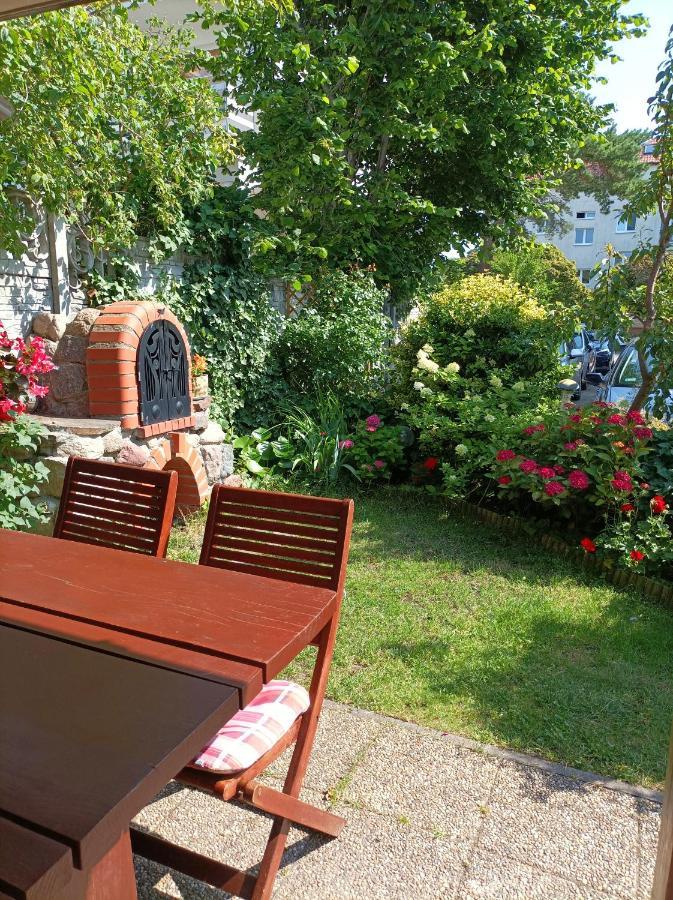 Pod Jaskolka Apartment Ustka Luaran gambar